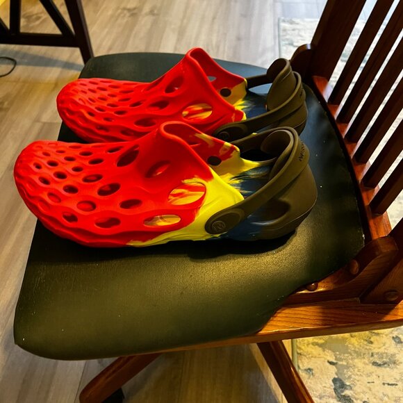 Merrell Men's Crocs - Picture 2 of 2